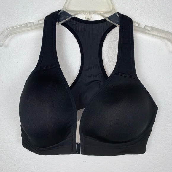 sports bra clasp in front